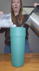 Customer demonstrates the Splitflask hot-and-cold tumbler